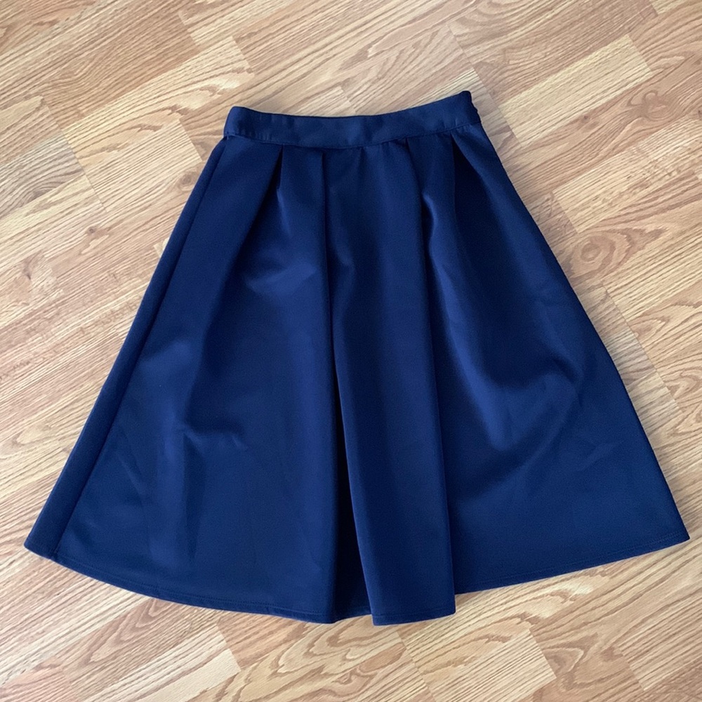 NWOT BETTER BE MIDI Skirt